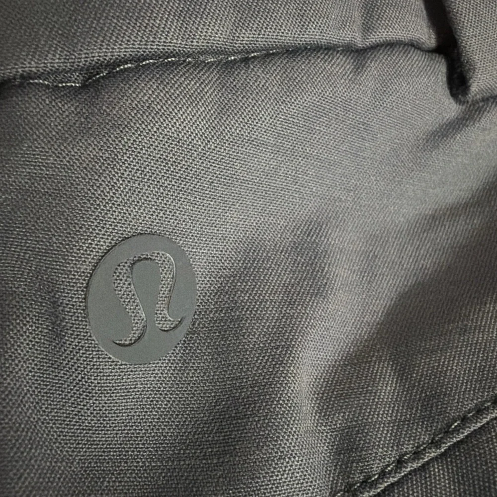 Lululemon Men's Gray 28x28 Dress Casual Golf Pants Stretch Comfort